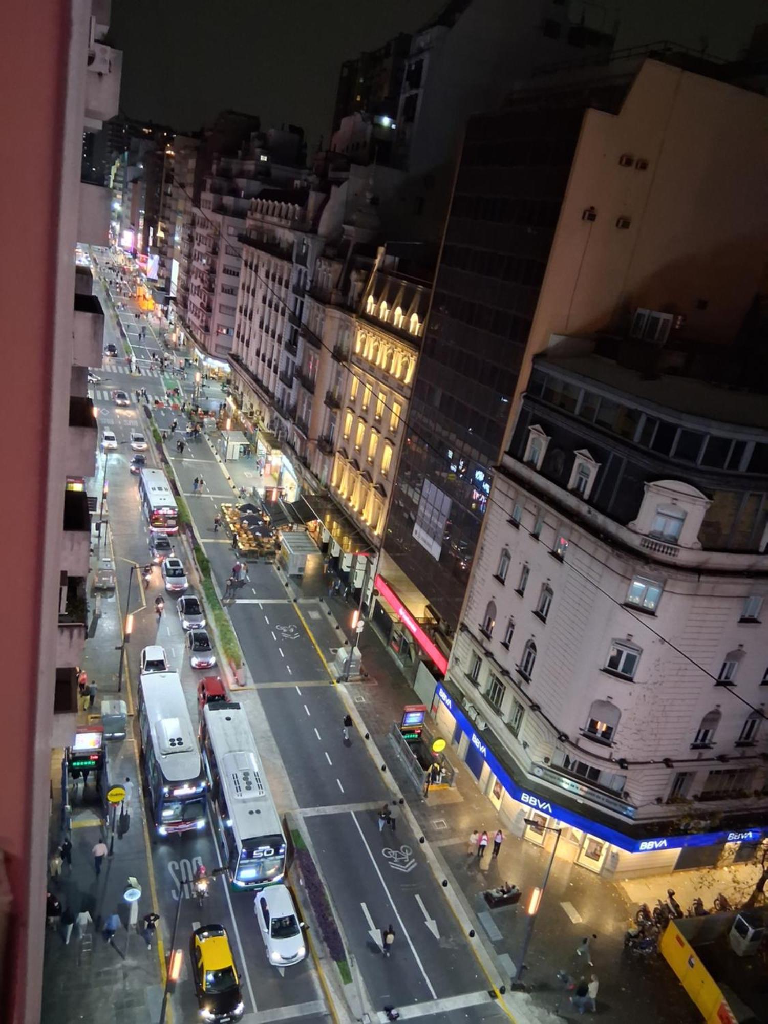 ブエノスアイレス4 Ventanales Sobre La Avenida Corrientesアパートメント エクステリア 写真