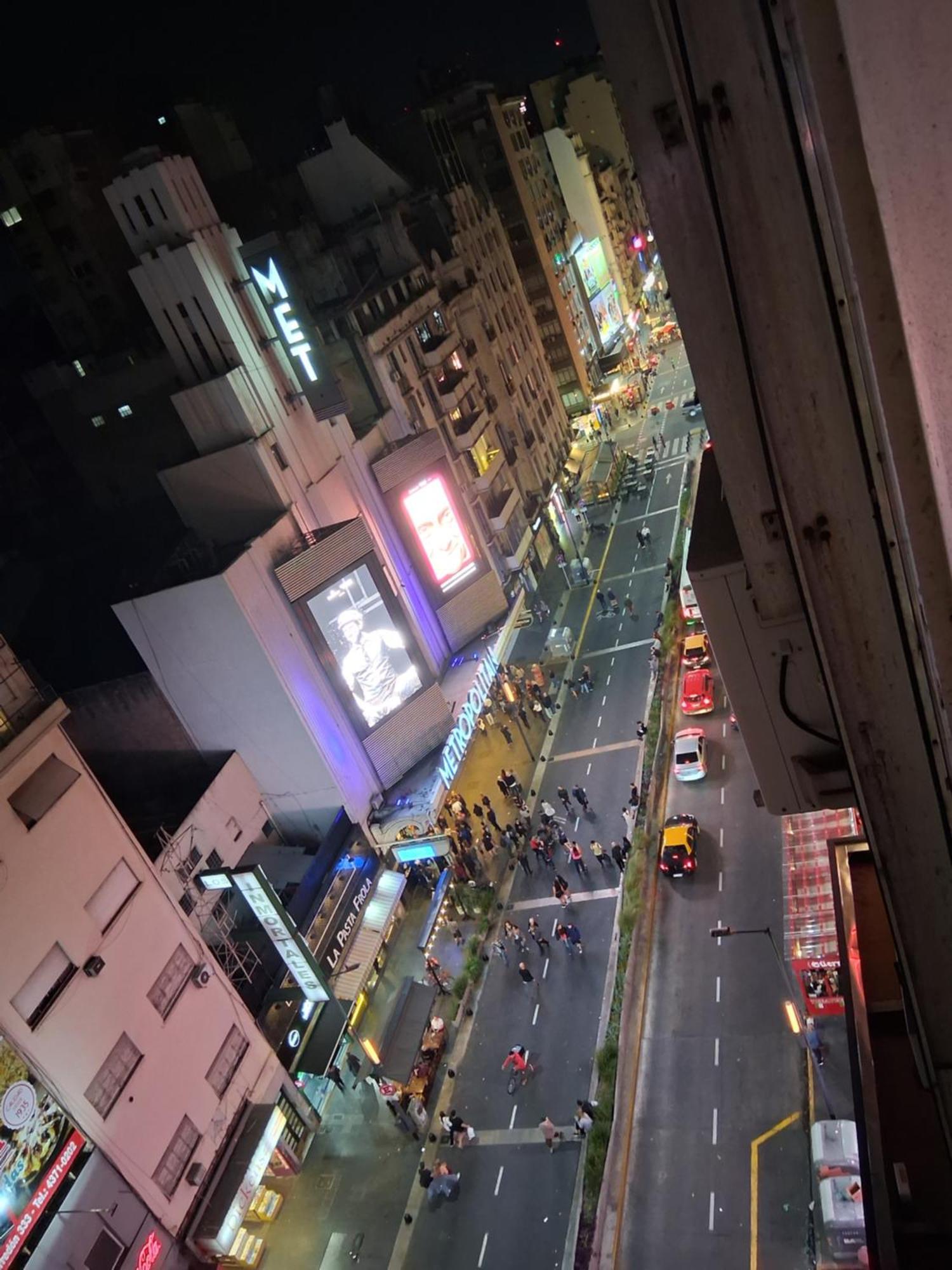 ブエノスアイレス4 Ventanales Sobre La Avenida Corrientesアパートメント エクステリア 写真